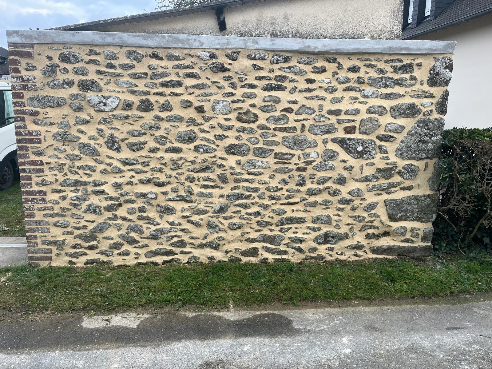 MUR EN PIERRE
